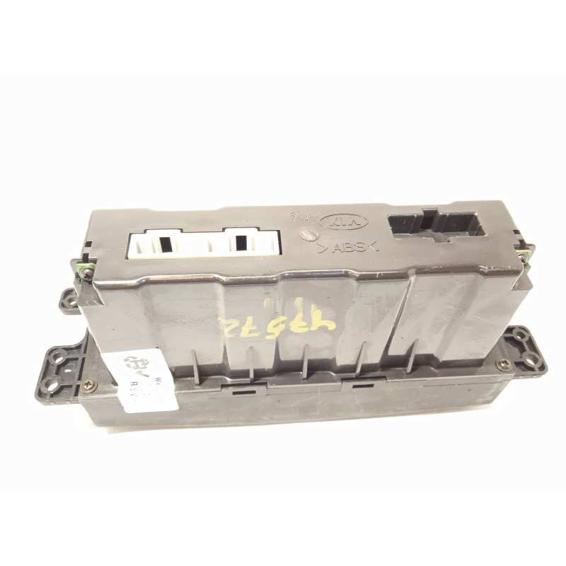 Recambio de mando climatizador para kia sorento 2.5 crdi ex referencia OEM IAM 972503E110  