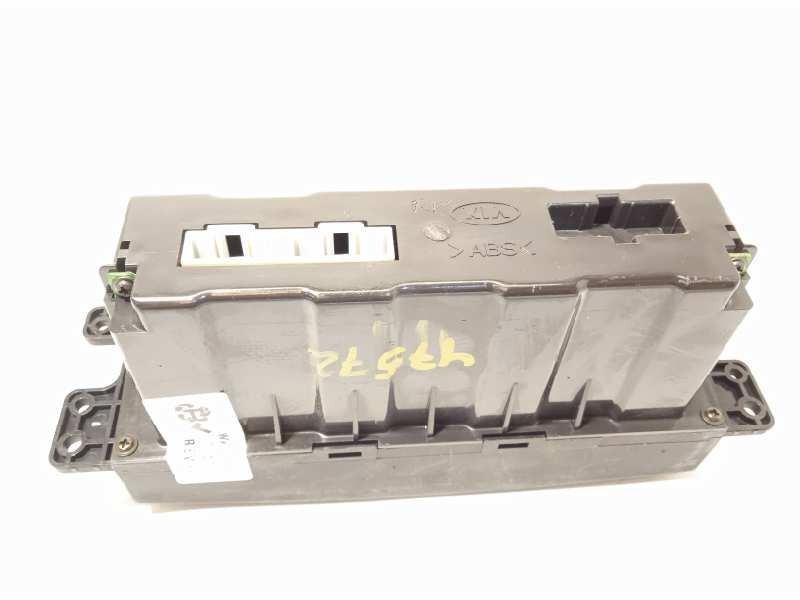 Recambio de mando climatizador para kia sorento 2.5 crdi ex referencia OEM IAM 972503E110  
