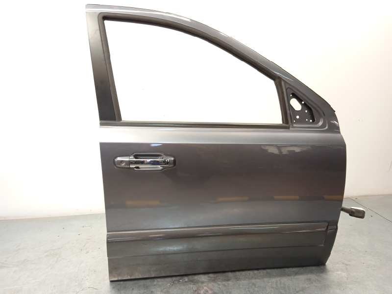 Recambio de puerta delantera derecha para kia sorento 2.5 crdi ex referencia OEM IAM 760043E111  
