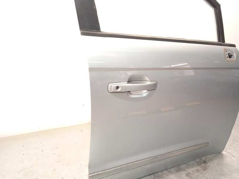 Recambio de puerta delantera derecha para ssangyong rodius 2.7 turbodiesel cat referencia OEM IAM NOREF  