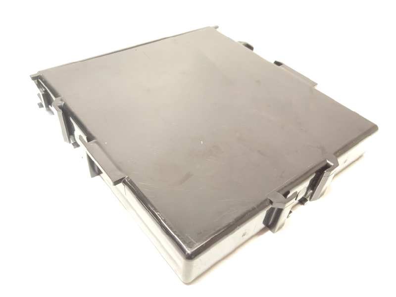 Recambio de modulo electronico para toyota rav4 referencia OEM IAM 8999042300  2336005950