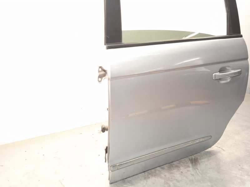 Recambio de puerta trasera izquierda para ssangyong rodius 2.7 turbodiesel cat referencia OEM IAM NOREF  