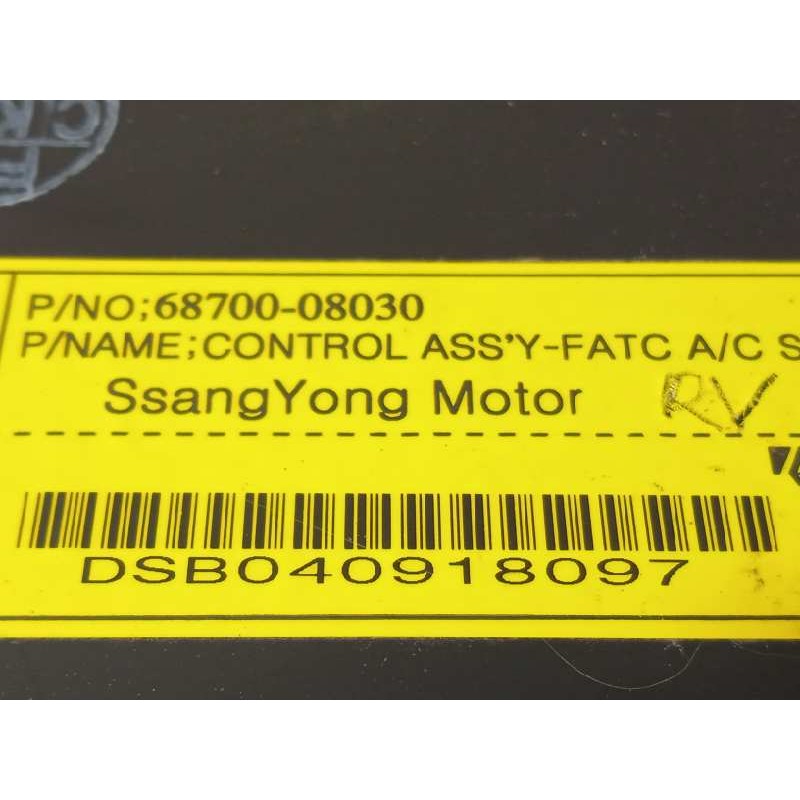 Recambio de mando climatizador para ssangyong rexton 2.7 turbodiesel cat referencia OEM IAM 6870008030  