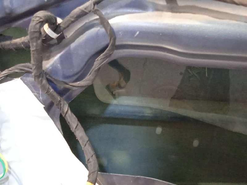 Recambio de puerta delantera derecha para ssangyong rexton 2.7 turbodiesel cat referencia OEM IAM 6200208102  6200208112