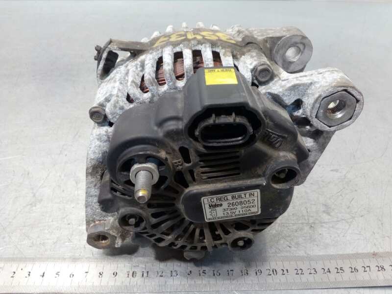 Recambio de alternador para hyundai ix35 2.0 cat referencia OEM IAM 3730025600  2608052