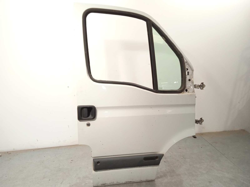 Recambio de puerta delantera derecha para renault mascott fg 150. 35/55/65 cabina individual referencia OEM IAM 7751474637  