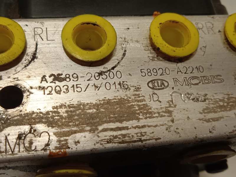 Recambio de abs para kia cee´d 1.4 cat referencia OEM IAM 58920A2210 6158945200 A258920500