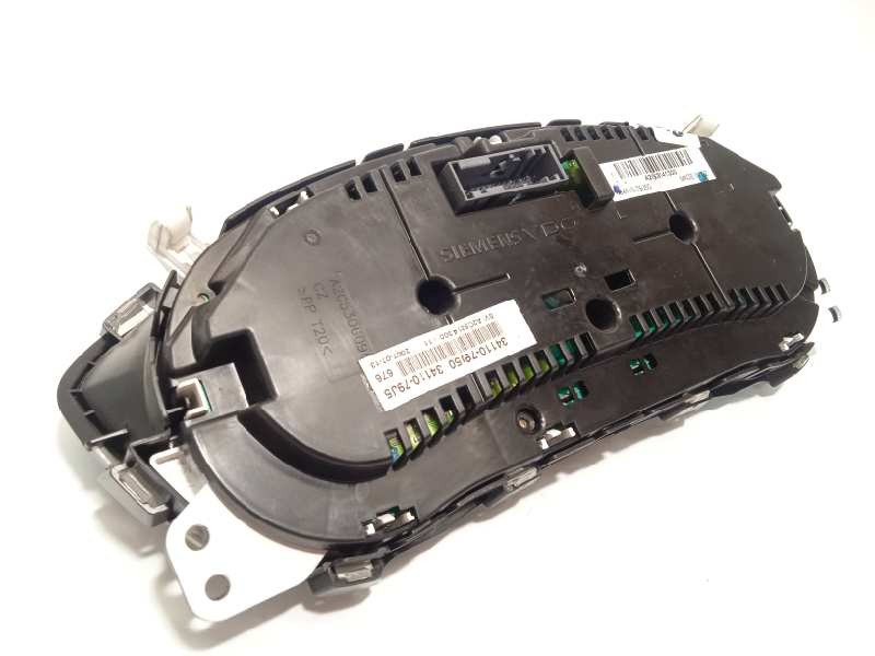 Recambio de cuadro instrumentos para suzuki sx4 rw (ey) 1.9 ddis turbodiesel referencia OEM IAM 3411079J50  3411079J50