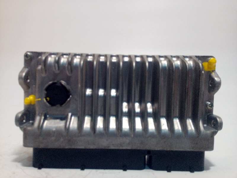 Recambio de centralita motor uce para toyota yaris 1.3 16v cat referencia OEM IAM 896610DK90  MB2756005440