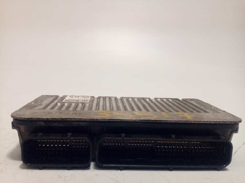 Recambio de centralita motor uce para toyota yaris 1.3 16v cat referencia OEM IAM 896610DK90  MB2756005440