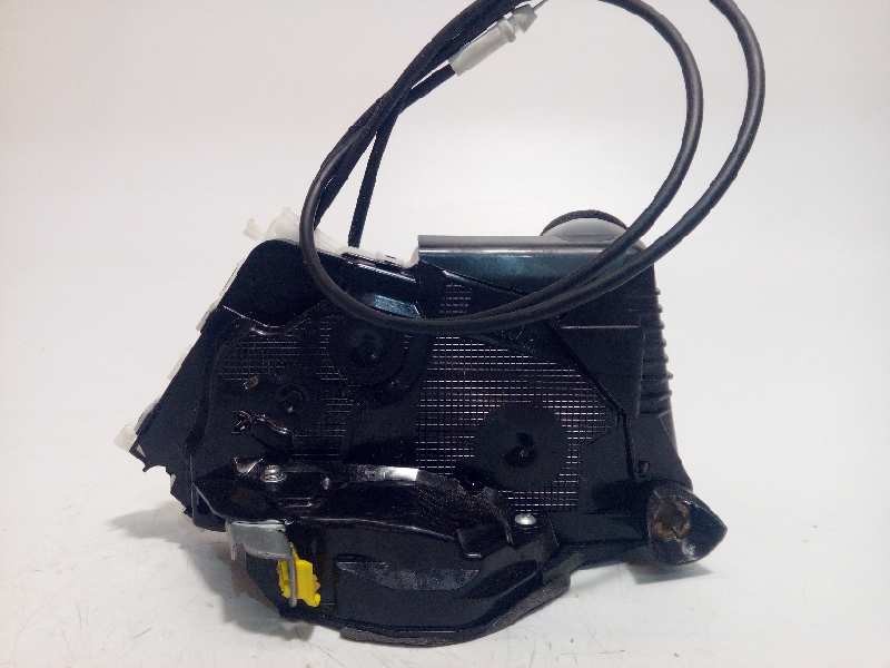 Recambio de cerradura puerta delantera izquierda para toyota yaris 1.3 16v cat referencia OEM IAM 690400D520  