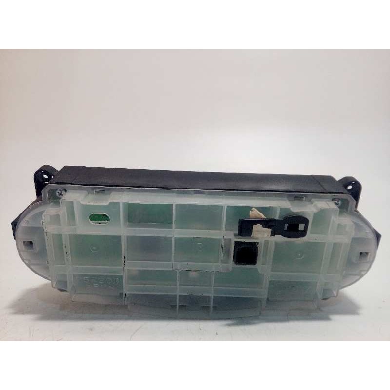 Recambio de mando climatizador para toyota yaris 1.3 16v cat referencia OEM IAM 559000D780  559000D780C1