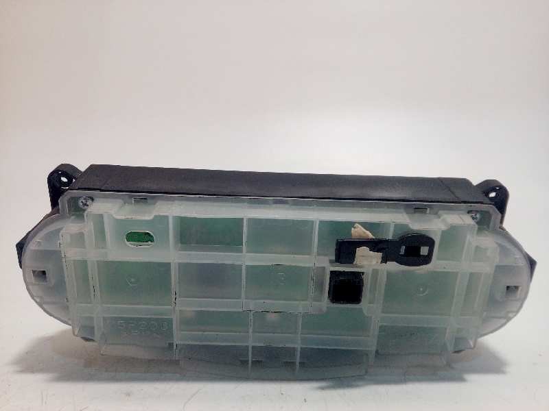 Recambio de mando climatizador para toyota yaris 1.3 16v cat referencia OEM IAM 559000D780  559000D780C1