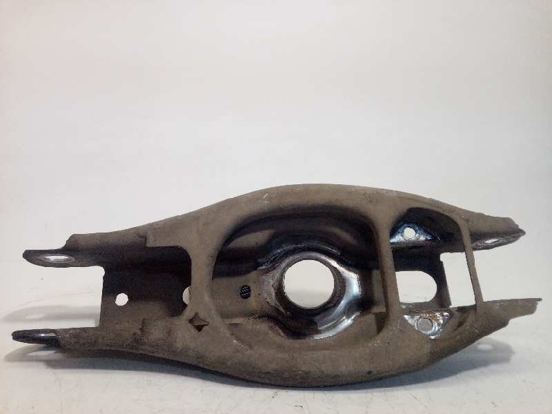 Recambio de brazo suspension inferior trasero derecho para bmw x1 (e84) sdrive 16d referencia OEM IAM 33326772899  