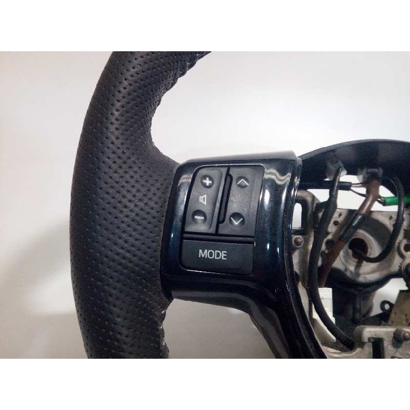 Recambio de volante para toyota yaris 1.3 16v cat referencia OEM IAM 451000D51027  451020D31027