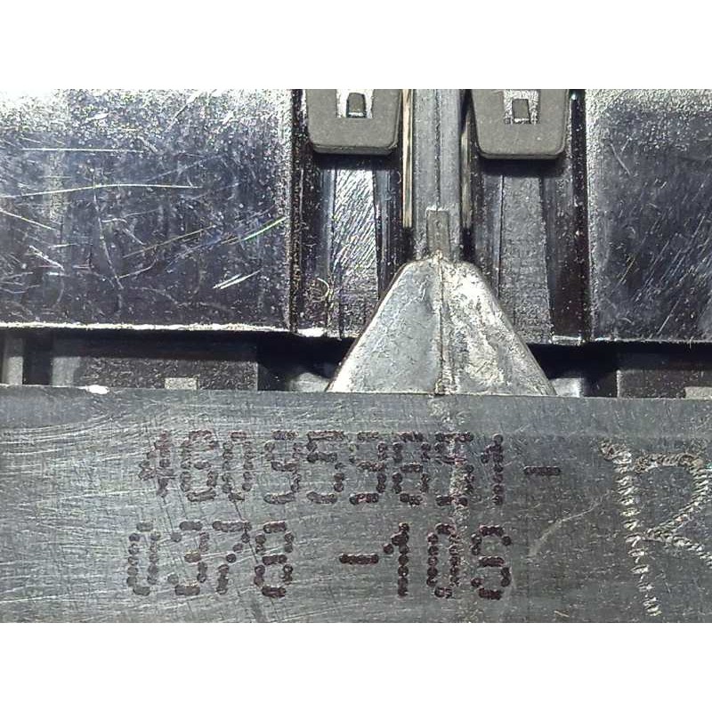 Recambio de mando elevalunas delantero izquierdo para audi q3 (8ug) attraction referencia OEM IAM 4G0959851  