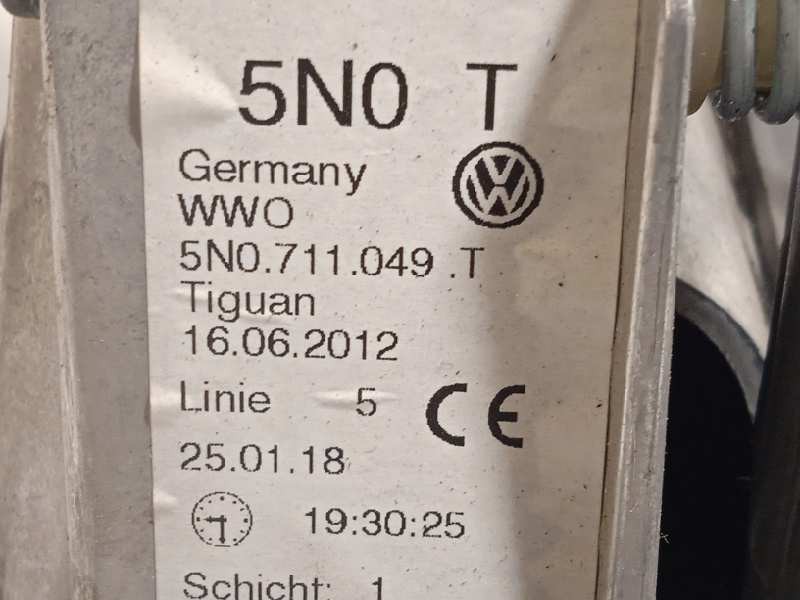 Recambio de palanca cambio para audi q3 (8ug) attraction referencia OEM IAM 5N0711049T  