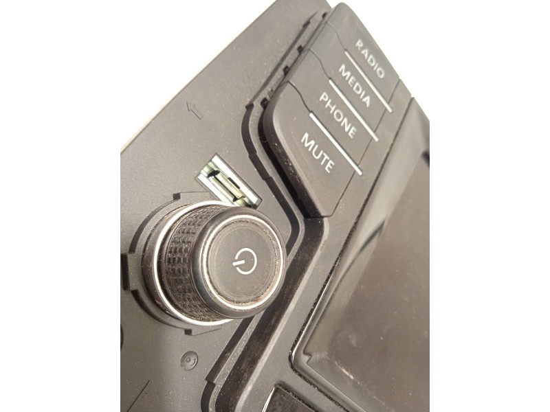 Recambio de pantalla multifuncion para volkswagen golf vii lim. edition bluemotion referencia OEM IAM 5G0919605  