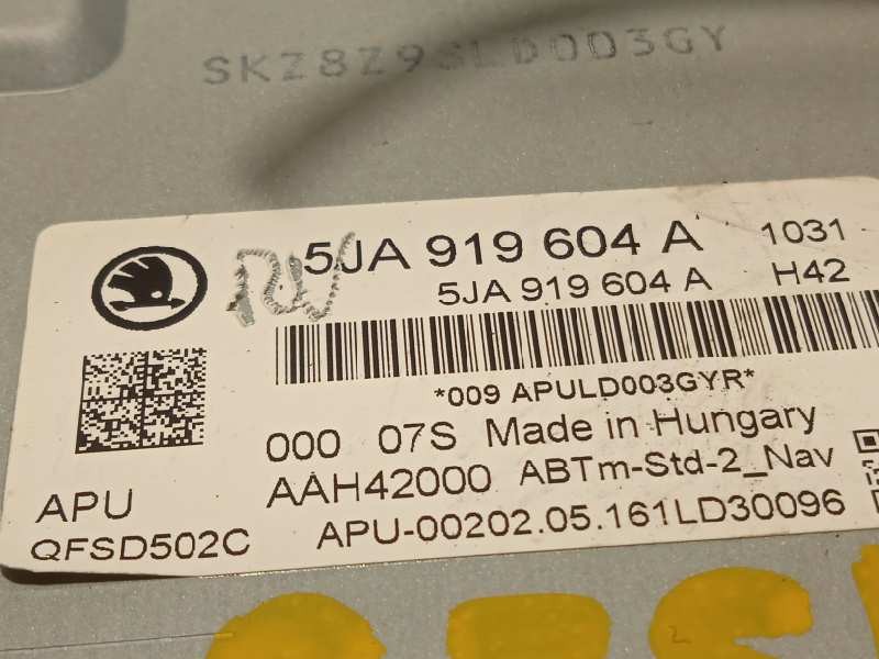 Recambio de pantalla multifuncion para skoda spaceback (5h) 1.6 tdi dpf referencia OEM IAM 5JA919604A  