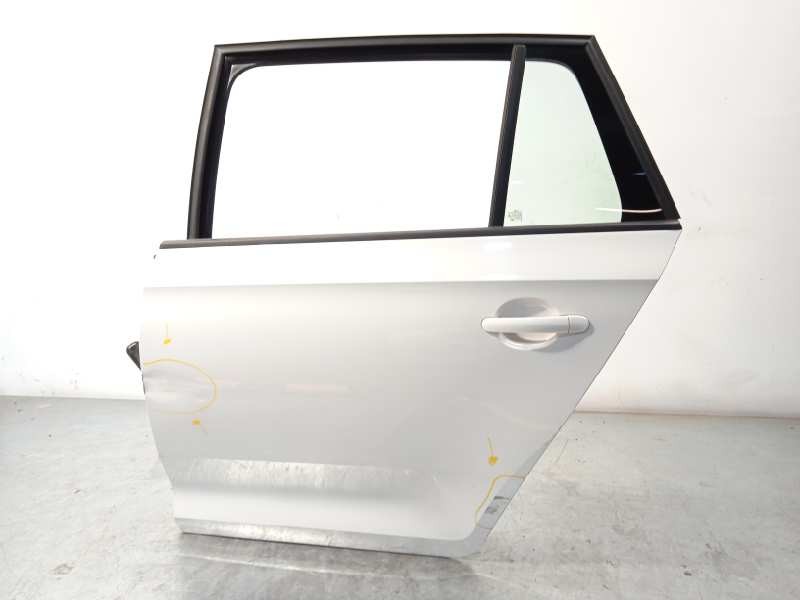 Recambio de puerta trasera izquierda para skoda spaceback (5h) 1.6 tdi dpf referencia OEM IAM 5JJ833051A  