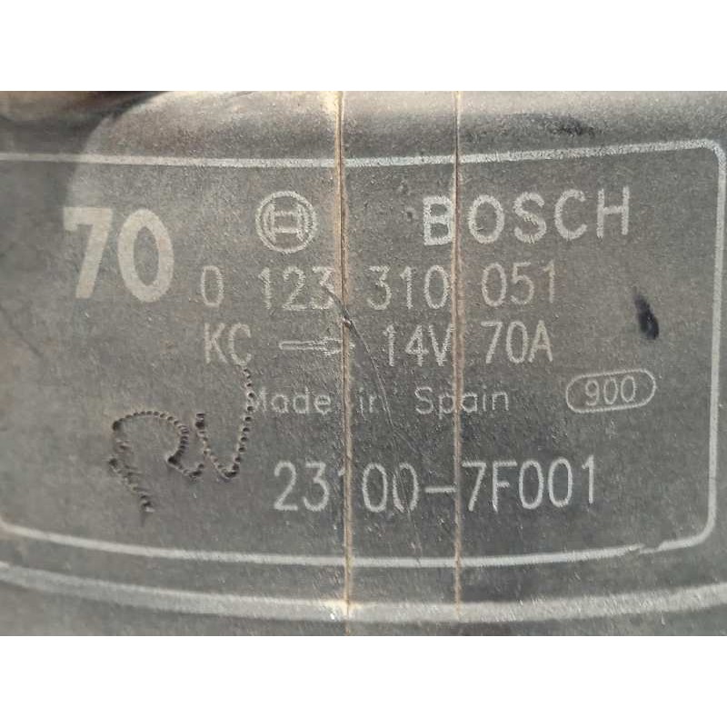 Recambio de alternador para nissan terrano/terrano.ii (r20) 2.7 turbodiesel referencia OEM IAM 231007F001  0123310051