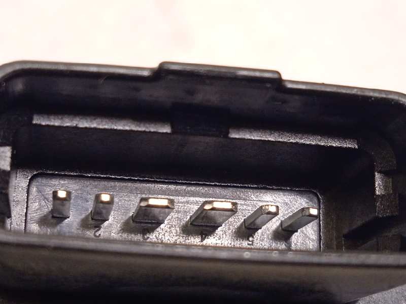 Recambio de elevalunas delantero izquierdo para hyundai kona 1.0 tgdi cat referencia OEM IAM 82401J9010  