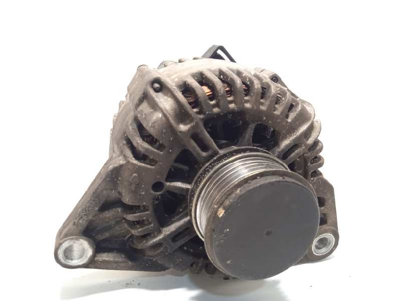 Recambio de alternador para hyundai i20 city s referencia OEM IAM 373002A401  