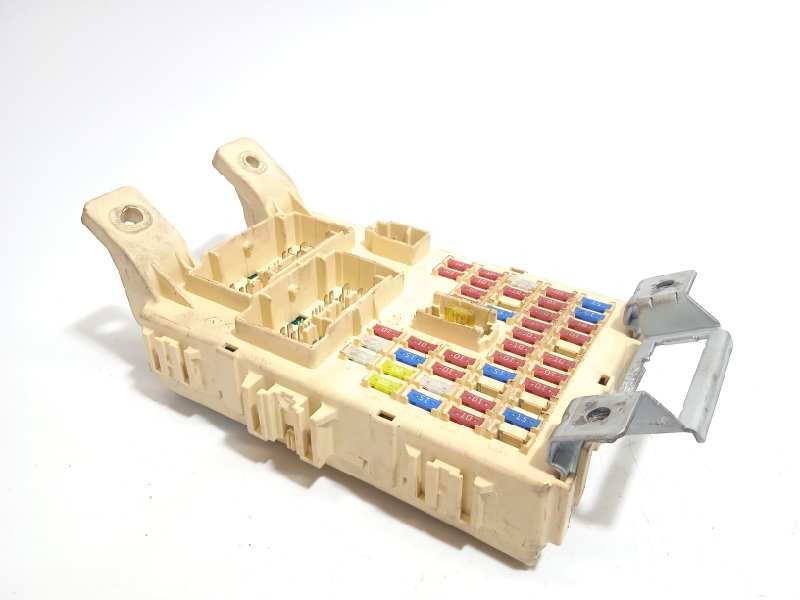 Recambio de caja reles / fusibles para hyundai i20 city s referencia OEM IAM 919511J030  