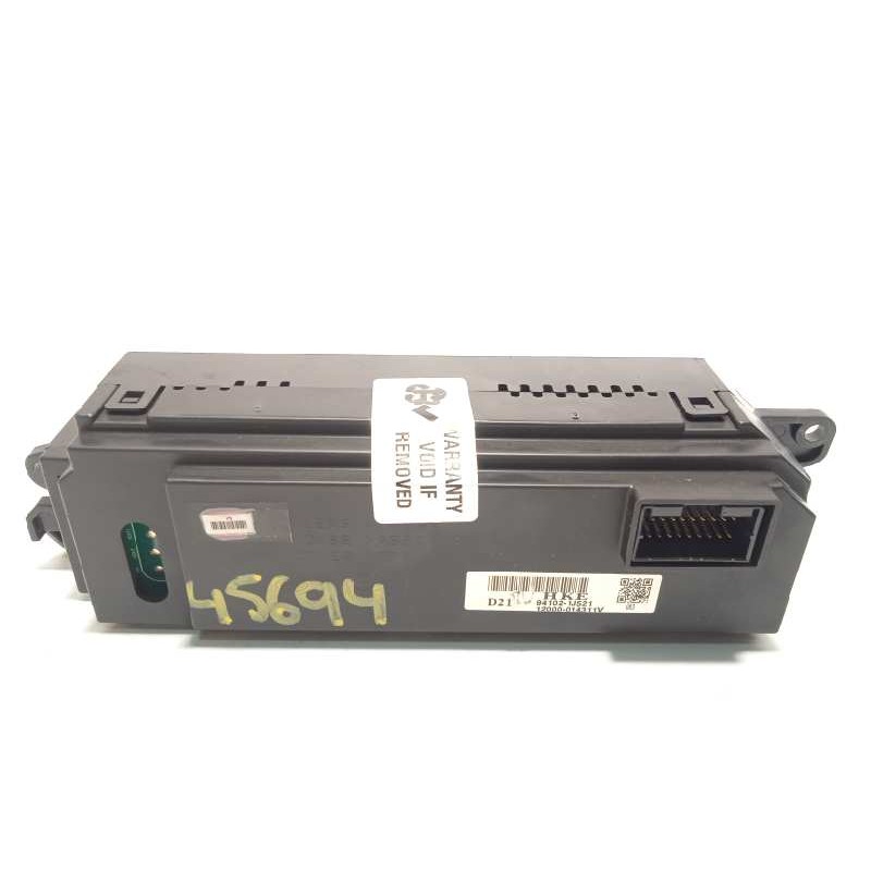 Recambio de pantalla multifuncion para hyundai i20 city s referencia OEM IAM 941021J521  