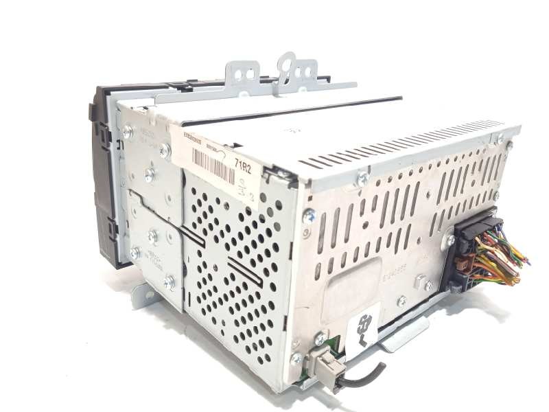 Recambio de sistema audio / radio cd para hyundai i20 city s referencia OEM IAM 961211J252  