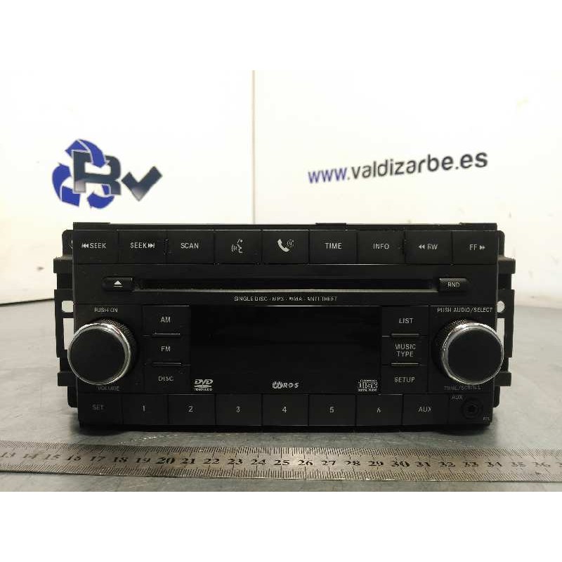 Recambio de sistema audio / radio cd para jeep patriot limited referencia OEM IAM 05064945AD  