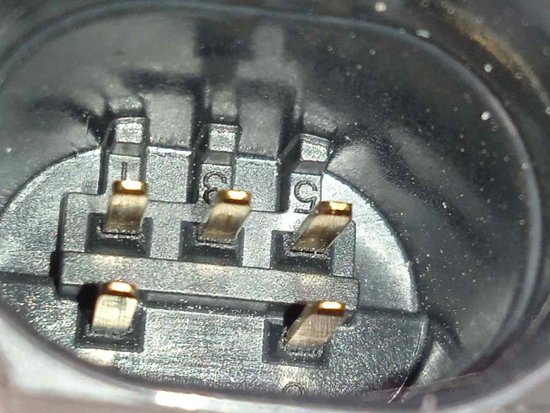 Recambio de valvula egr para volkswagen passat variant (cb5) 2.0 bluemotion referencia OEM IAM 05L131501M  