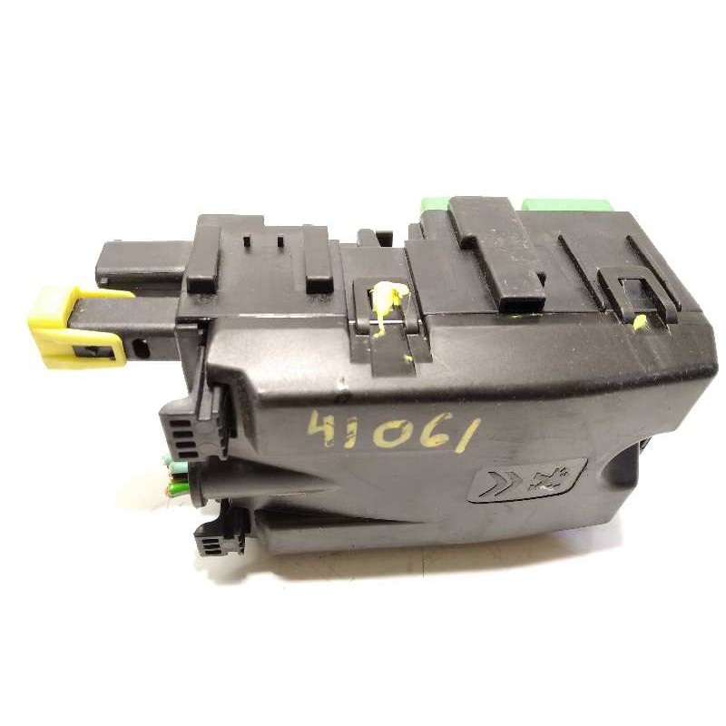 Recambio de caja reles / fusibles para peugeot expert furgón pro standard referencia OEM IAM 9806192580  