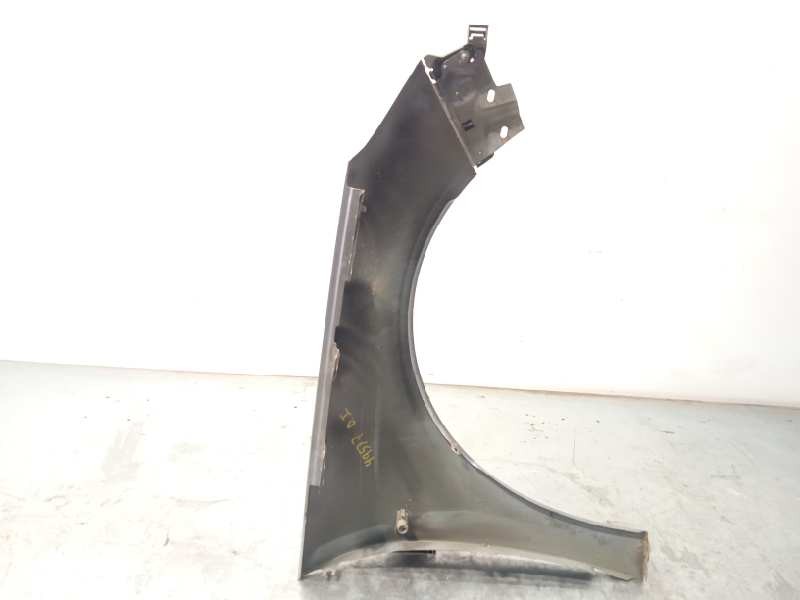 Recambio de aleta delantera izquierda para opel insignia berlina sport referencia OEM IAM 13277520  