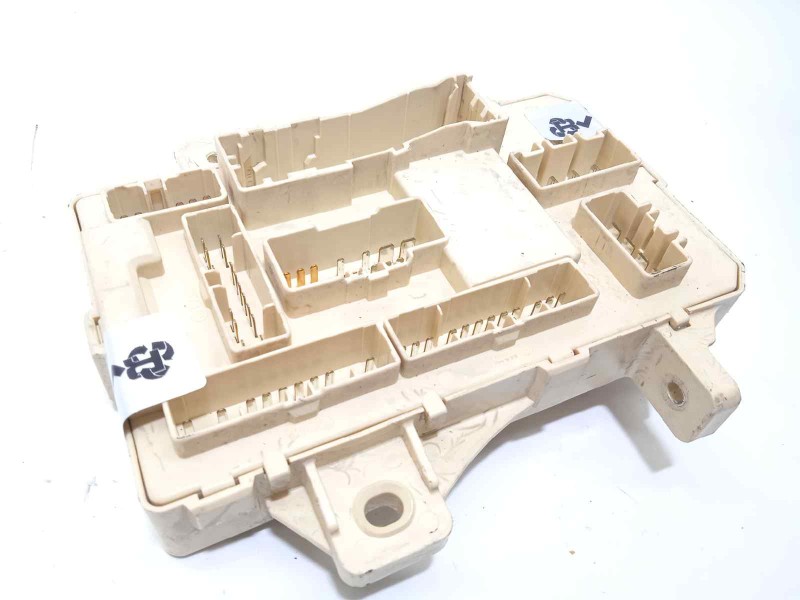 Recambio de caja reles / fusibles para kia cee´d emotion referencia OEM IAM 919501H510  