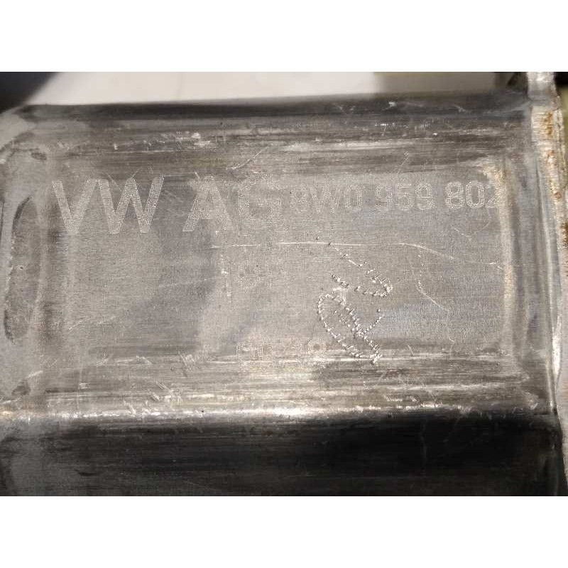 Recambio de elevalunas trasero derecho para audi a5 sportback (f5a) sport referencia OEM IAM 8W0839462 0130822704 8W0959802