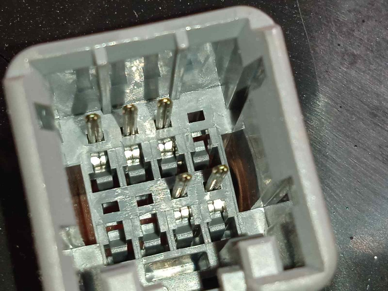 Recambio de retrovisor derecho para kia cee´d emotion referencia OEM IAM 876201H155  876201H1559S