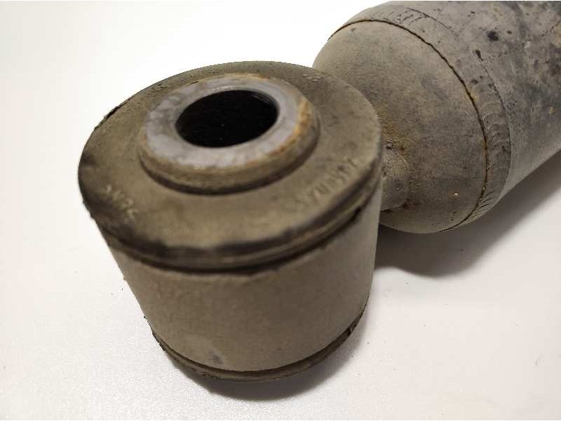 Recambio de amortiguador trasero derecho para renault captur 0.9 energy referencia OEM IAM 562105955R  