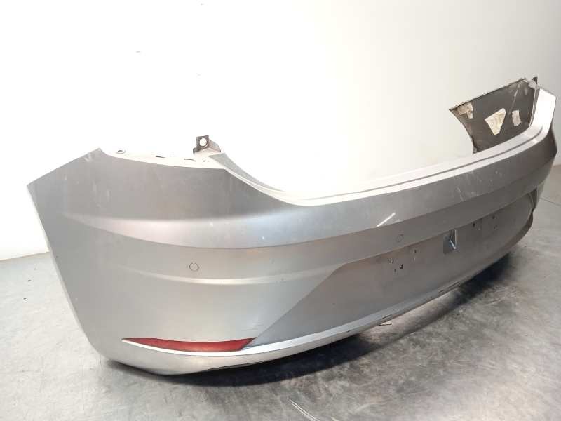 Recambio de paragolpes trasero para seat leon (5f1) 1.2 tsi referencia OEM IAM 5F0807421N  5F0807421NGRU