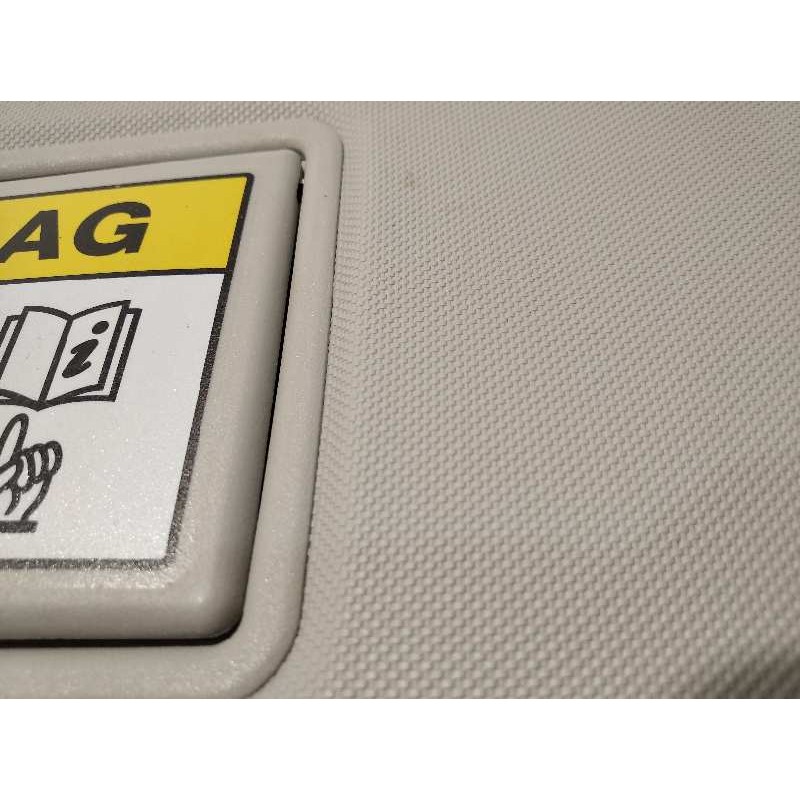 Recambio de parasol derecho para renault captur 0.9 energy referencia OEM IAM 964003555R  