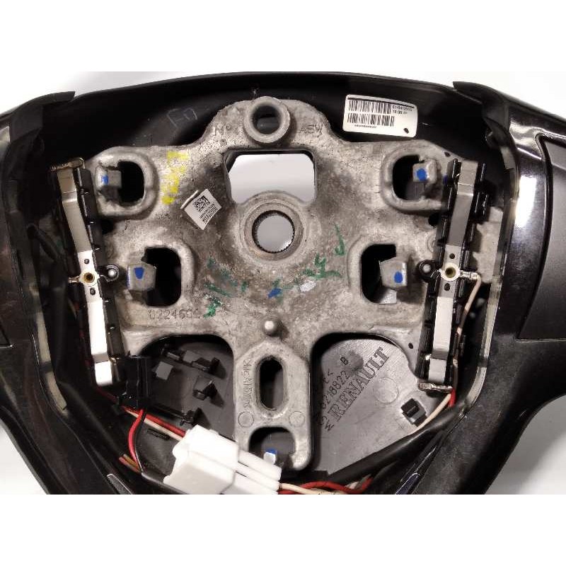 Recambio de volante para renault captur 0.9 energy referencia OEM IAM 484000334R  