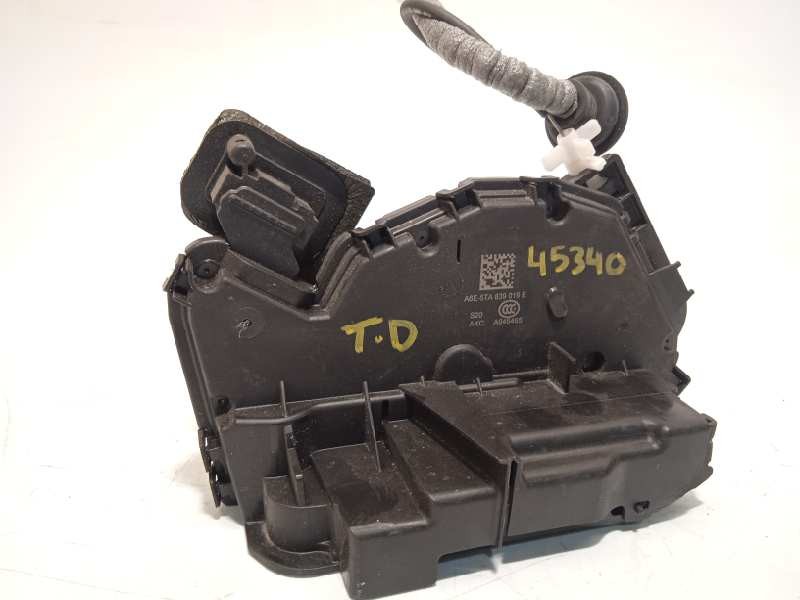 Recambio de cerradura puerta trasera derecha para skoda fabia 1.0 mpi referencia OEM IAM 5TA839016E  