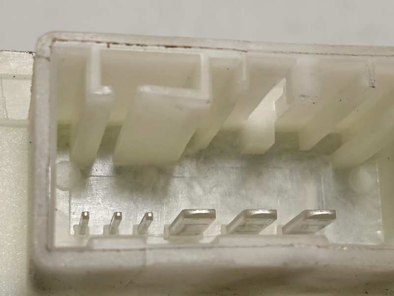 Recambio de elevalunas trasero derecho para skoda fabia 1.0 mpi referencia OEM IAM 6V0959812A  