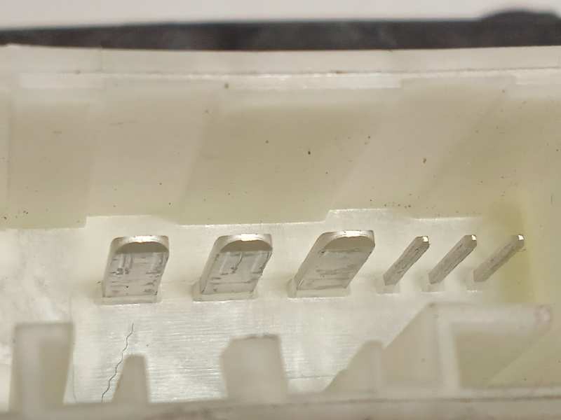 Recambio de elevalunas trasero izquierdo para skoda fabia 1.0 mpi referencia OEM IAM 6V0959811A  