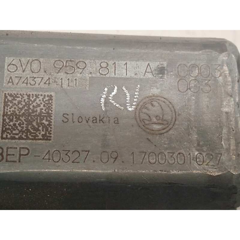 Recambio de elevalunas trasero izquierdo para skoda fabia 1.0 mpi referencia OEM IAM 6V0959811A  