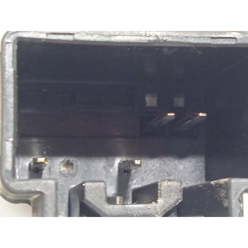 Recambio de cerradura puerta trasera izquierda para mazda 2 lim. (de) 1.3 16v cat referencia OEM IAM D65173310D  