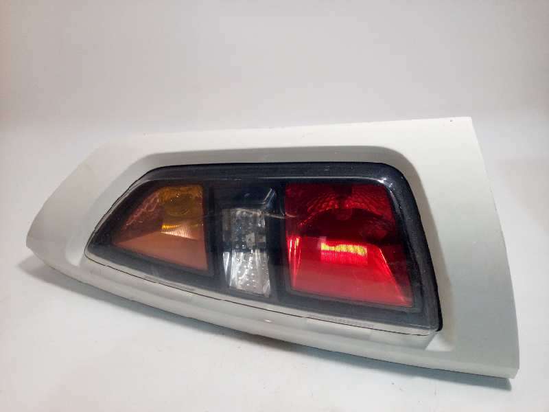 PILOTO TRASERO DERECHO 924202K010 