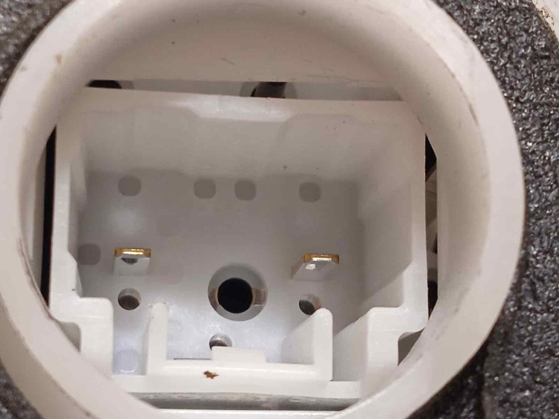 Recambio de cerradura puerta delantera derecha para subaru impreza g13 1.6 cat referencia OEM IAM 61032FJ040  