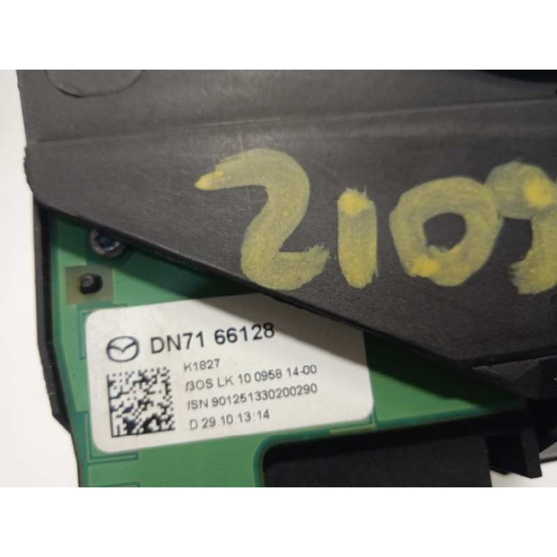 Recambio de mando intermitentes para mazda 2 lim. (de) 1.3 16v cat referencia OEM IAM DG8366120DT DN7166128 D651661B1