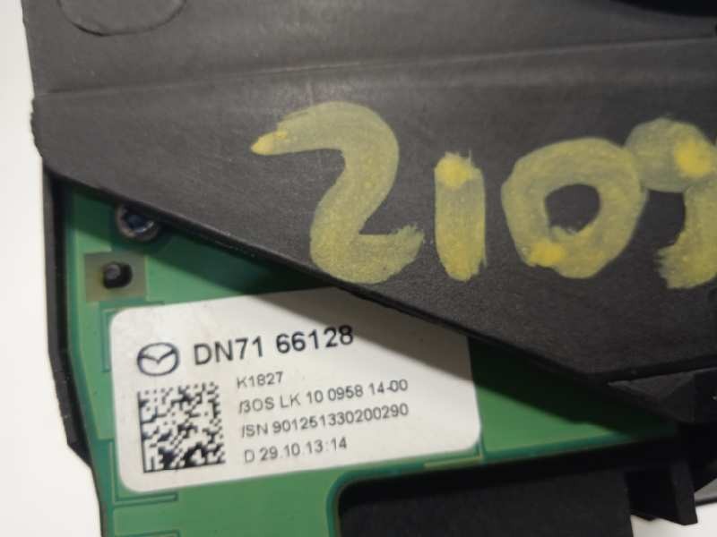 Recambio de mando intermitentes para mazda 2 lim. (de) 1.3 16v cat referencia OEM IAM DG8366120DT DN7166128 D651661B1